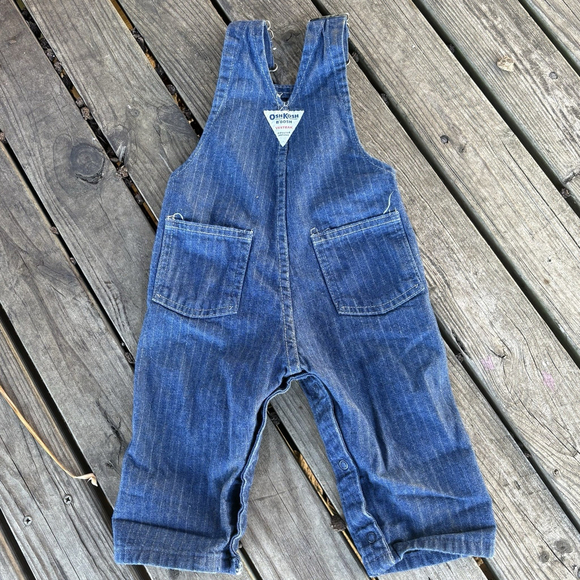 Vintage OshKosh B’gosh Baby Overalls 12 Mo Made in USA Blue Denim Pinstripe - Picture 4 of 10